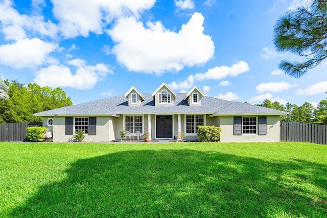 view of front of house featuring a front yard