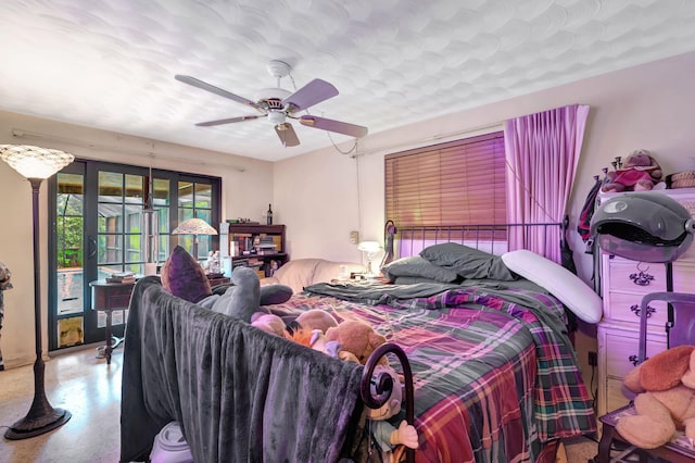 bedroom with ceiling fan