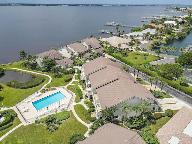 bird's eye view featuring a water view