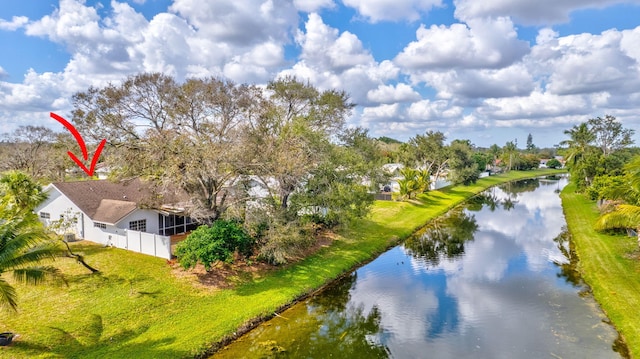 bird's eye view with a water view