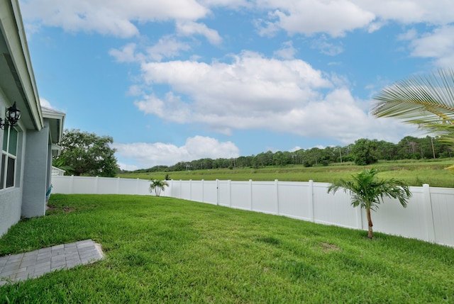 view of yard featuring a water view