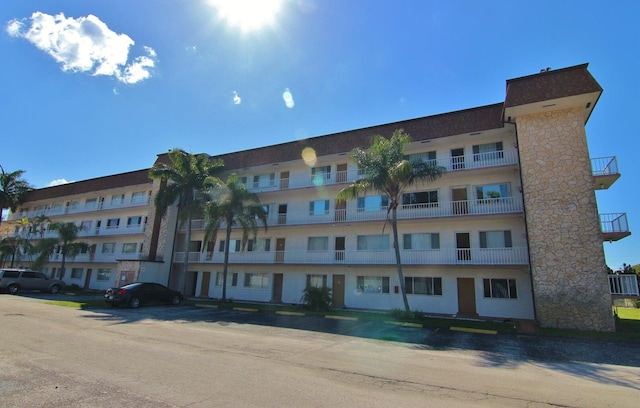 view of building exterior featuring cooling unit