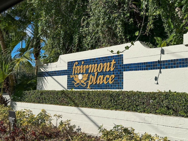 view of community / neighborhood sign