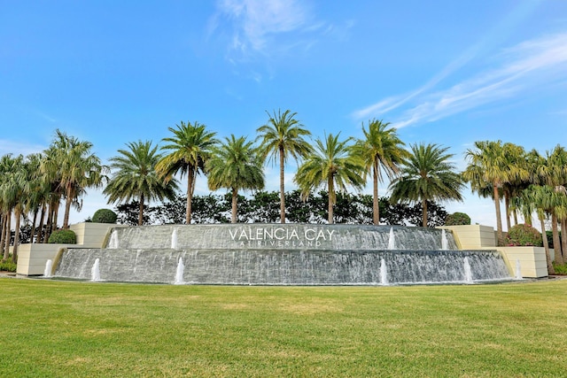 10571 SW Sunray St, Port Saint Lucie, FL 34987 - view of community featuring a yard