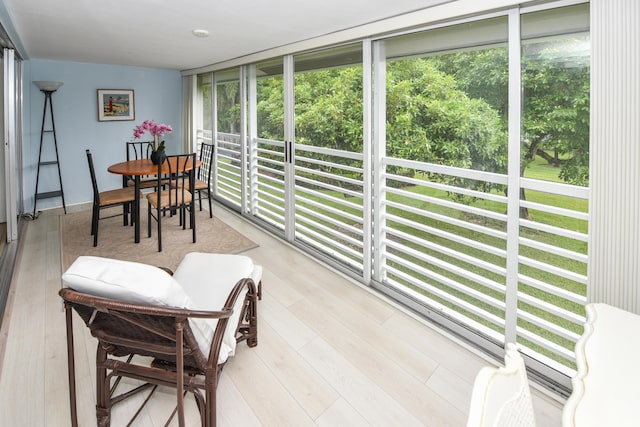 view of sunroom / solarium