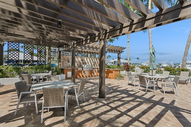 view of patio featuring a pergola