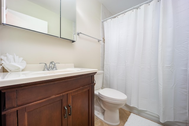 1121 SW Pine Tree Ln, Palm City, FL 34990 - full bathroom with toilet, vanity, and a shower with curtain