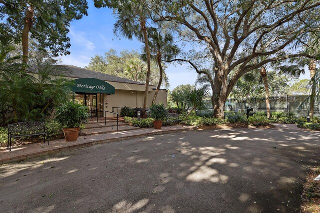 view of front of property with a yard