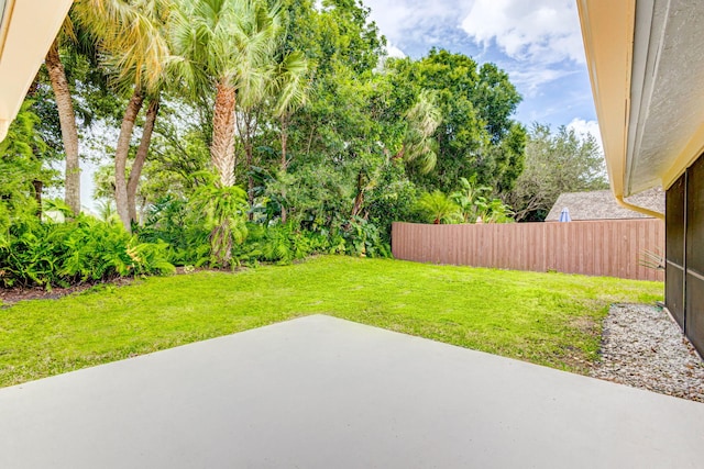 view of yard featuring a patio