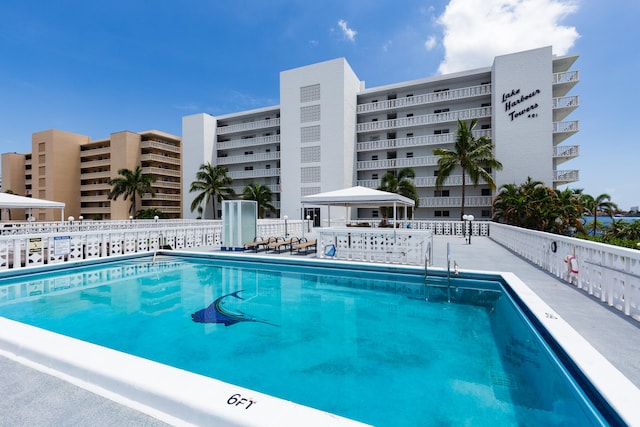 view of swimming pool