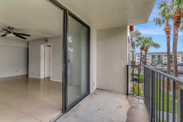 balcony with ceiling fan