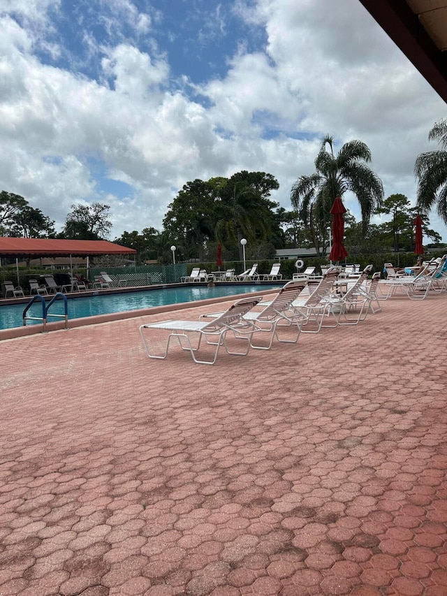 view of swimming pool