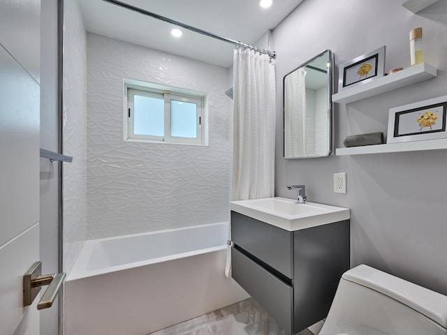 full bathroom featuring toilet, shower / bath combo, recessed lighting, and vanity