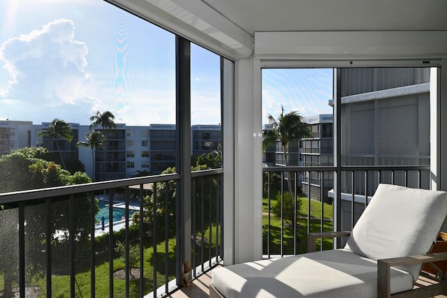 view of sunroom / solarium