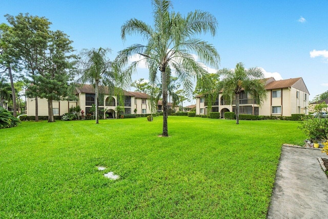 333 Knotty Pine Cir Unit C-2, Greenacres, FL 33463 - view of grassy yard