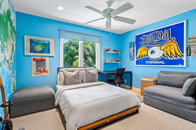 bedroom featuring ceiling fan