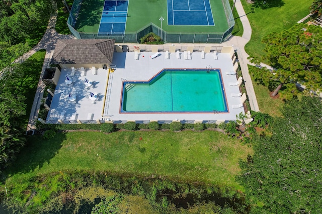 411 4th Ter, Palm Beach Gardens, FL 33418 - view from above of property with a pool