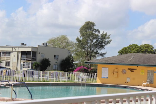 view of swimming pool