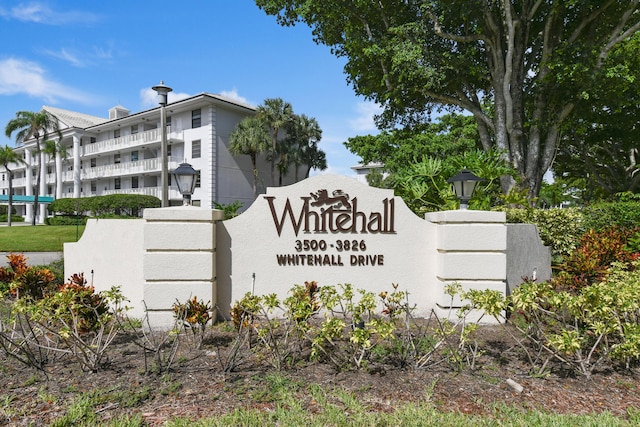 view of community / neighborhood sign