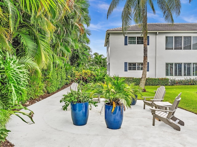 1015 Ingraham Ave Unit 6, Delray Beach, FL 33483 - view of patio / terrace