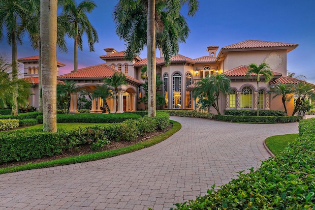 view of mediterranean / spanish-style home