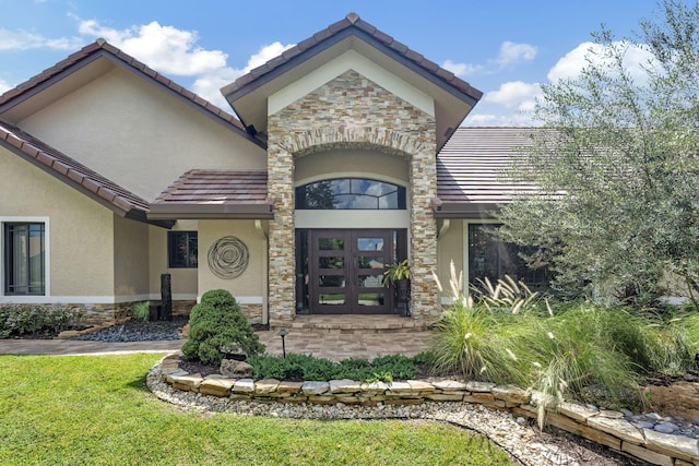 view of front of property with a front yard