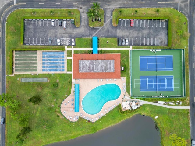 bird's eye view featuring a water view