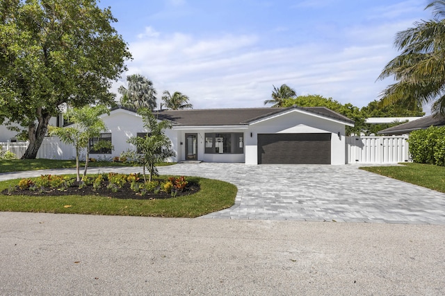 Listing photo 2 for 4121 NE 31st Ave, Lighthouse Point FL 33064