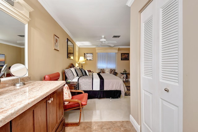 bedroom featuring ceiling fan, crown molding, and light carpet