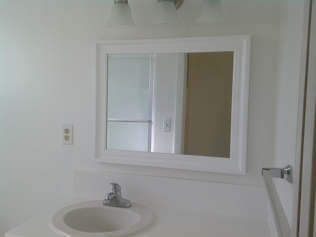 bathroom with sink