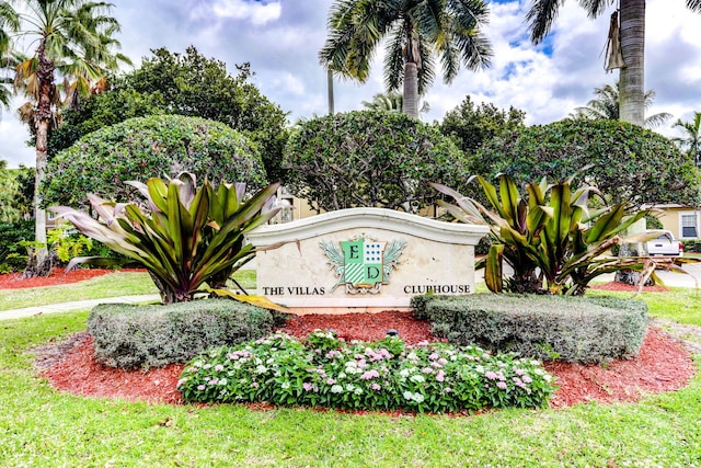 view of community / neighborhood sign