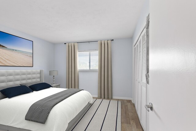 empty room with ceiling fan and light tile patterned floors