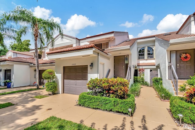 view of mediterranean / spanish-style house