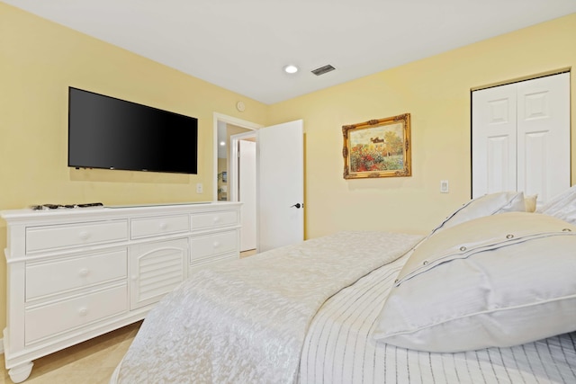 bedroom featuring a closet