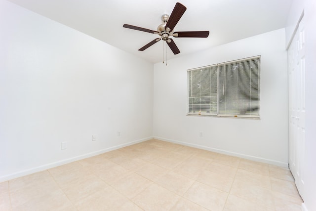 unfurnished room featuring ceiling fan