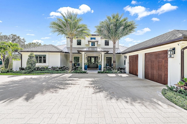 view of front facade featuring a garage