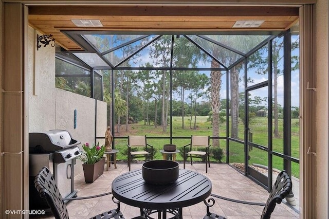 view of sunroom / solarium