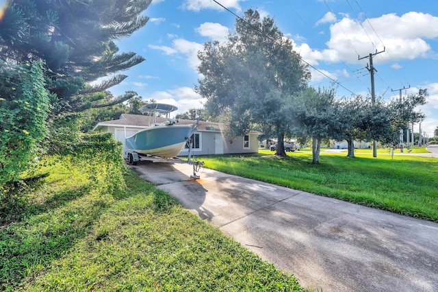 view of yard with a carport