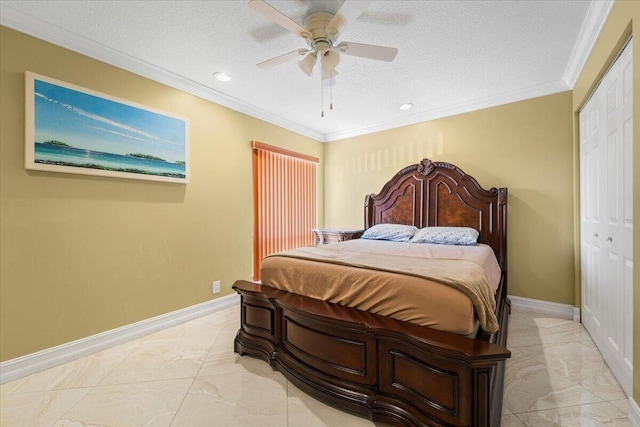 bedroom with ceiling fan, a textured ceiling, a closet, and crown molding