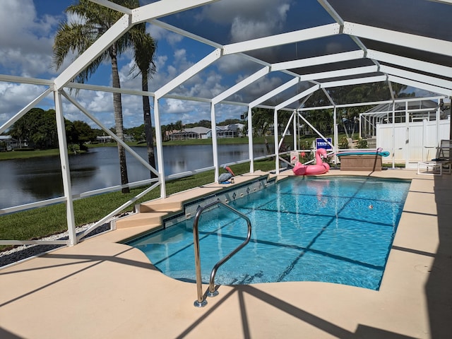 view of patio featuring glass enclosure