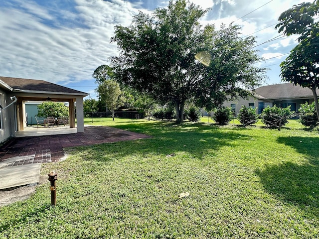 view of yard featuring a patio