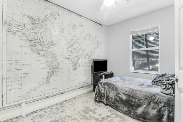 bedroom featuring ceiling fan