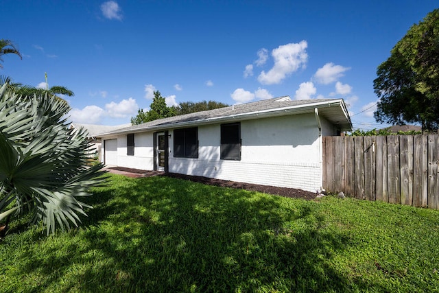 exterior space featuring a yard