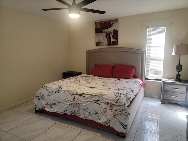 bedroom with ceiling fan