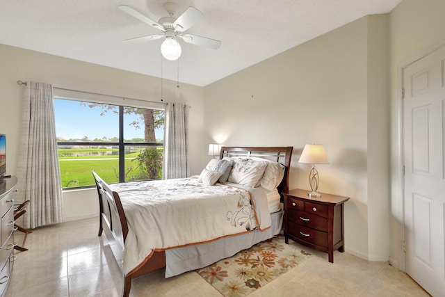 bedroom with ceiling fan