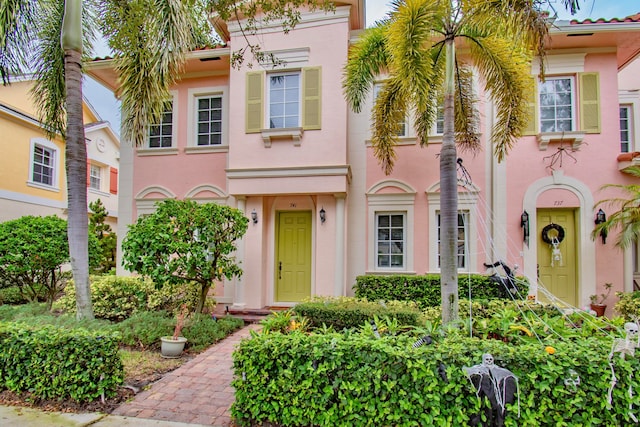 view of mediterranean / spanish house