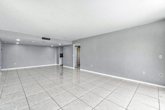 5600 N Flagler Dr Unit 505, West Palm Beach, FL 33407 - unfurnished room featuring recessed lighting, visible vents, and baseboards