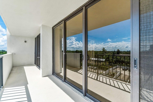5600 N Flagler Dr Unit 505, West Palm Beach, FL 33407 - view of balcony