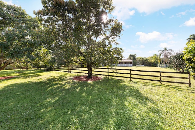 view of yard featuring a rural view