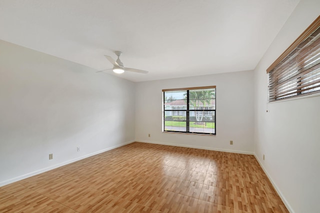 empty room featuring ceiling fan